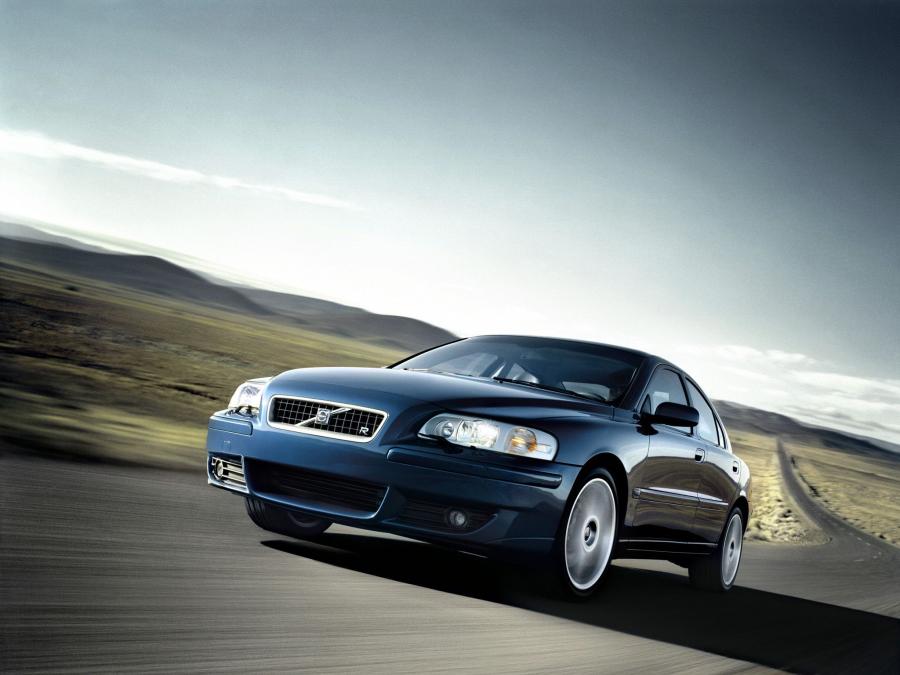  Volvo S60 R 2004 года  (фото 18 из 30)